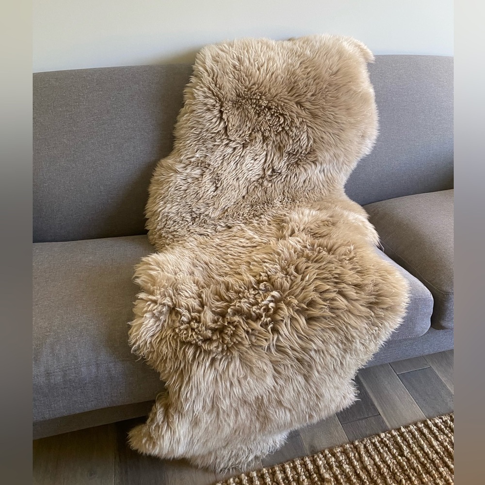 NWT UGG Double Sheepskin Throw